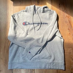 Champion men’s hooded sweatshirt. Size XL. Excellent condition